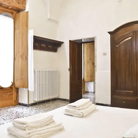 Casa Con L'alcova *